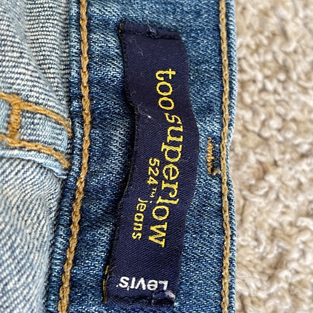Levis Ripped Jeans! - Picture 4 of 4